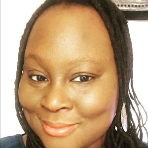 Meet your Posher, Tecola